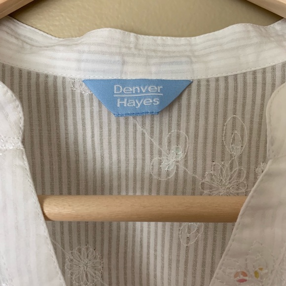 2/$20 Denver Hayes White Embroider Sequin Top - Picture 7 of 8
